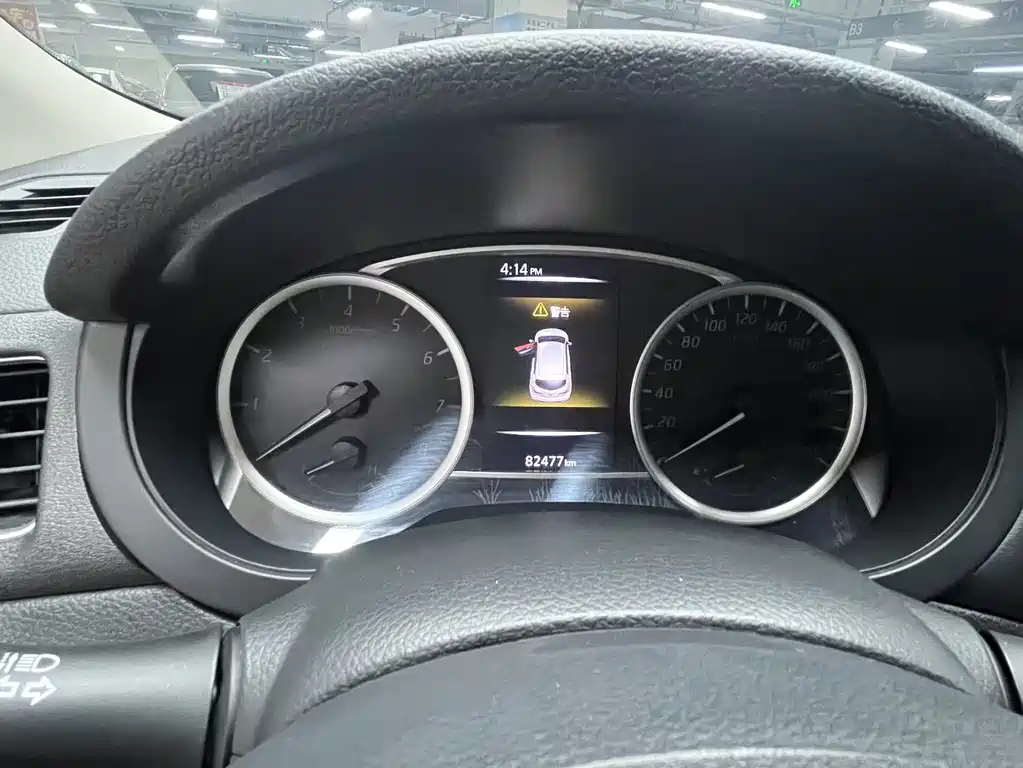 Nissan Tiida 1.6L CVT Smart Drive Edition, фото 8