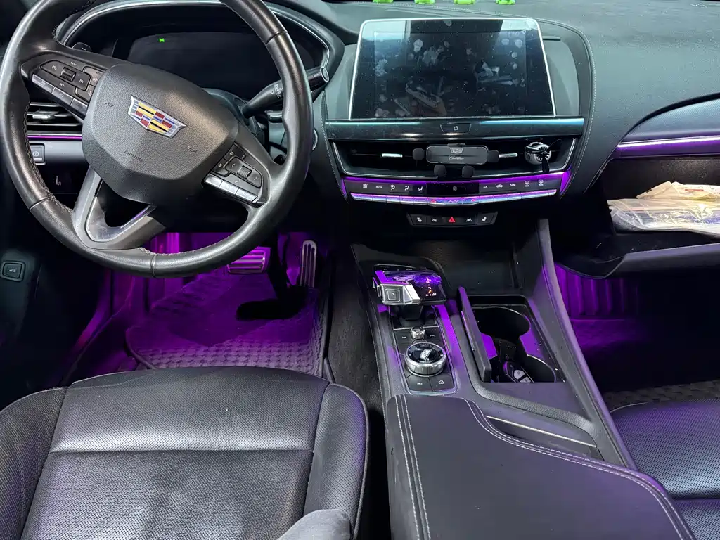 Cadillac CT5 — миниатюра 8