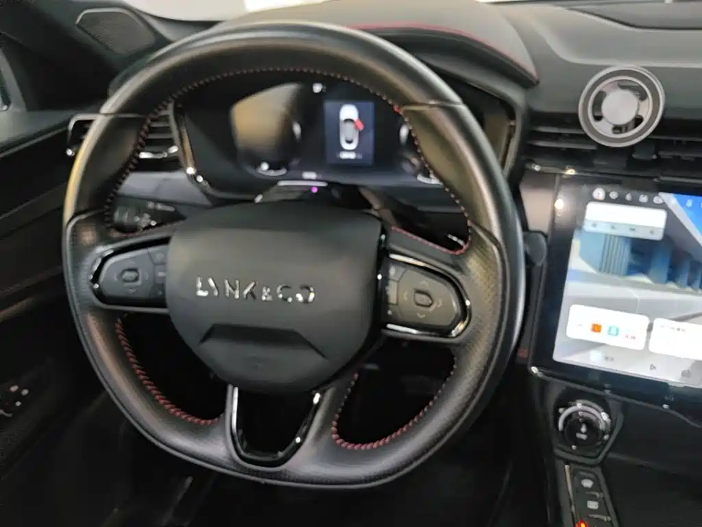 Lynk & Co 05 — миниатюра 11