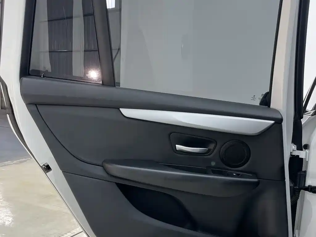 BMW 2 Series Gran Tourer — миниатюра 10