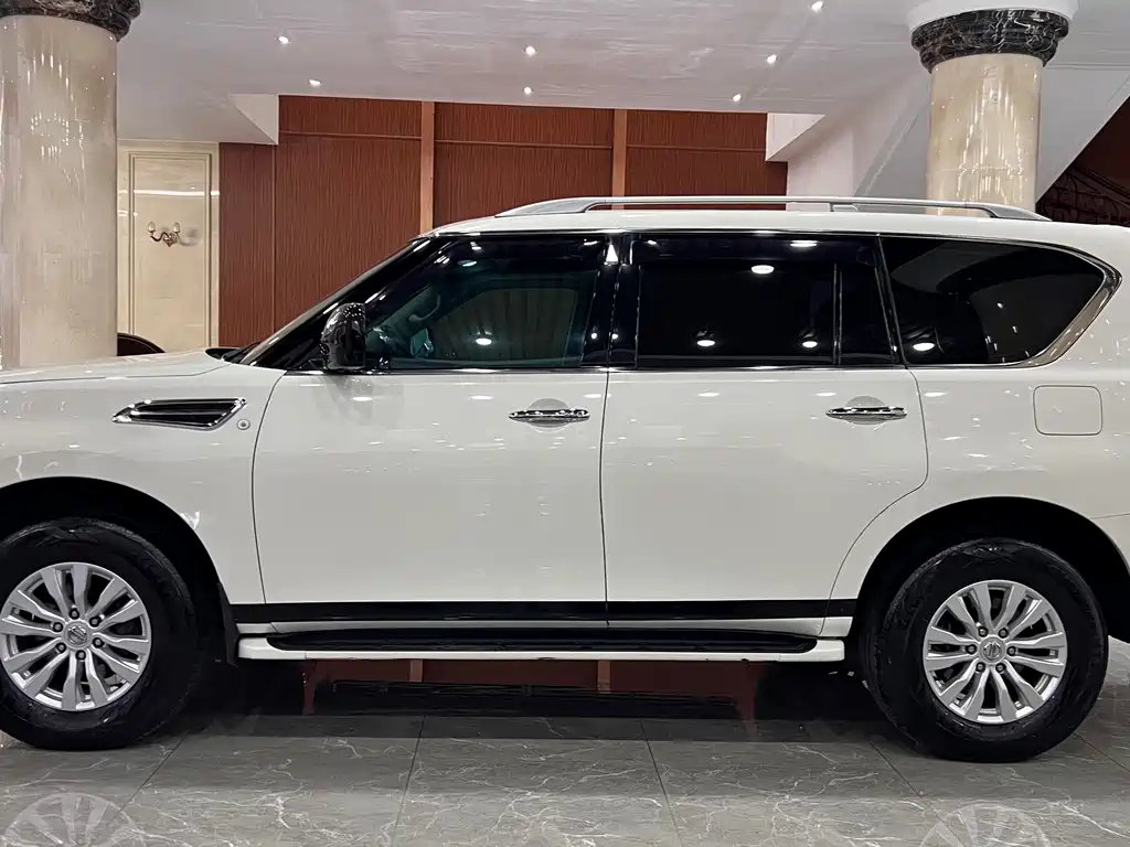 Nissan Patrol — миниатюра 7