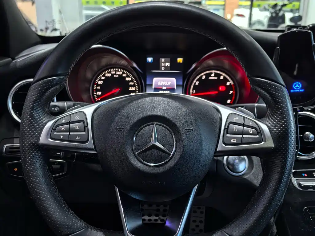 Mercedes-Benz C-Class — миниатюра 10