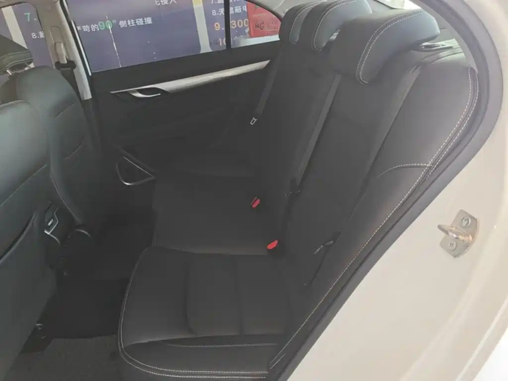 Geely Emgrand — миниатюра 17