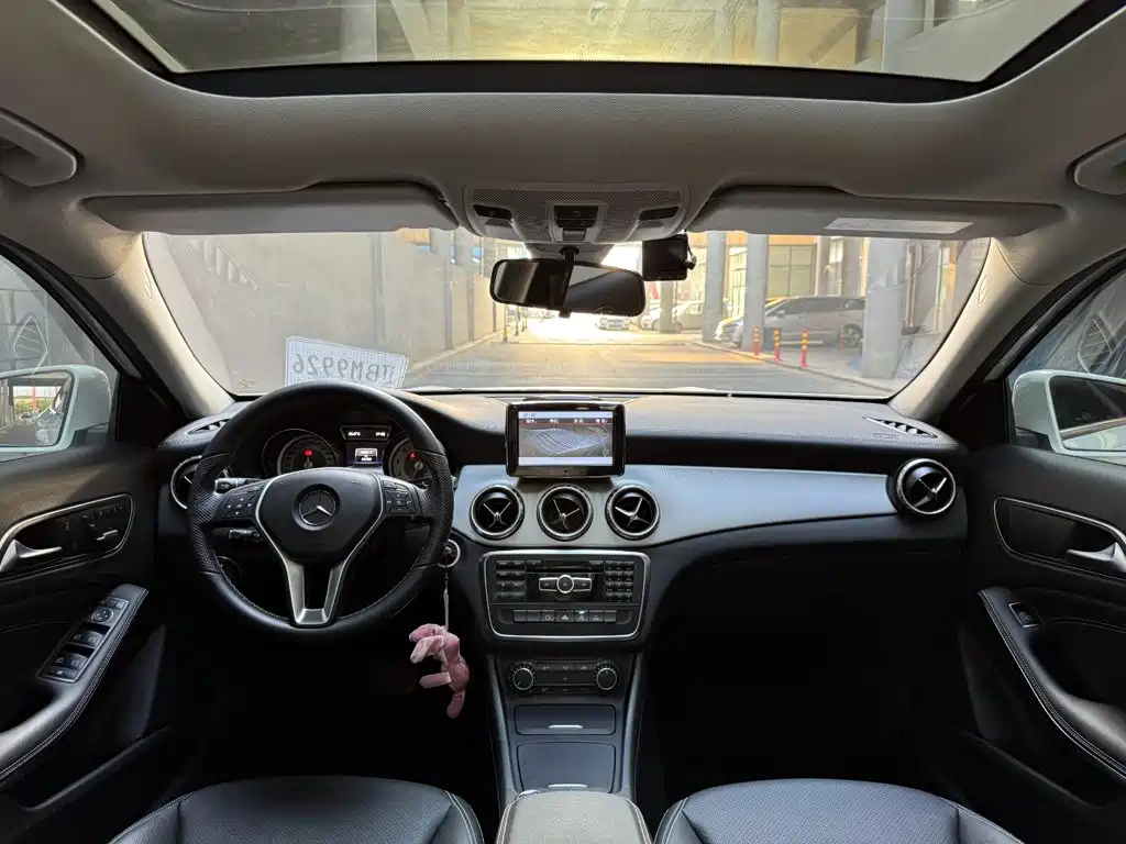 Mercedes-Benz GLA — миниатюра 11