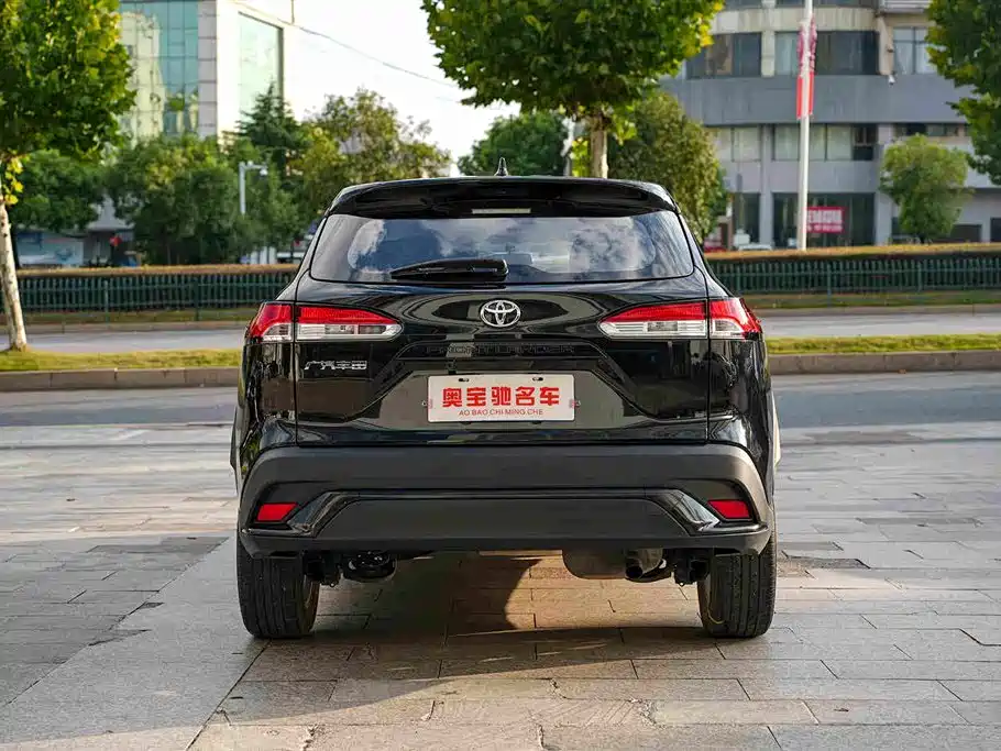 Toyota Frontlander — миниатюра 12