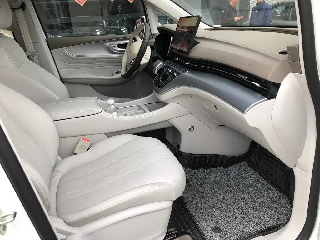 ROEWE IMAX8 NEW ENERGY