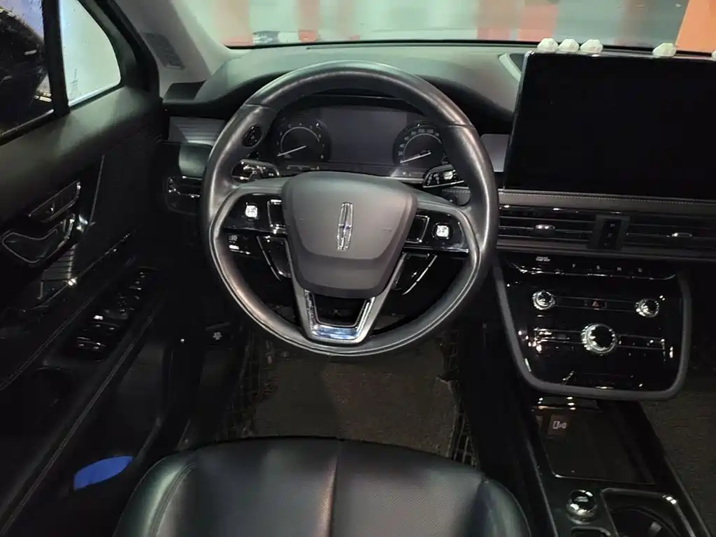 Lincoln Corsair — миниатюра 11