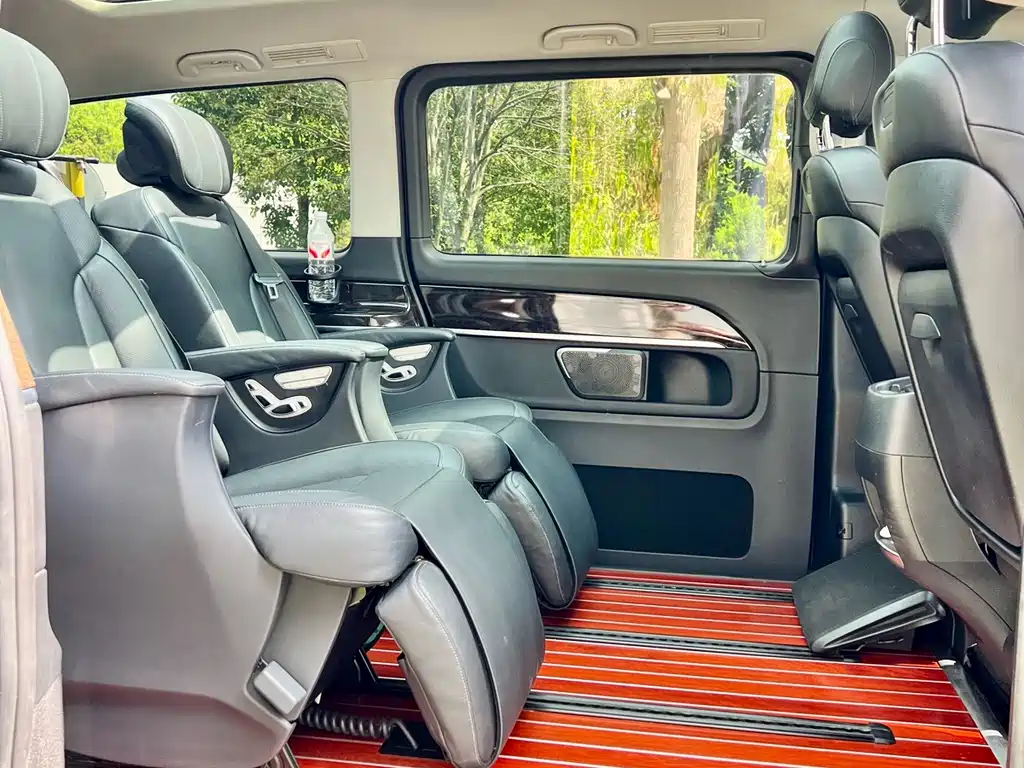Mercedes-Benz V-Class — миниатюра 8