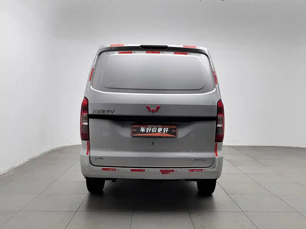 Wuling Hongguang V — миниатюра 4