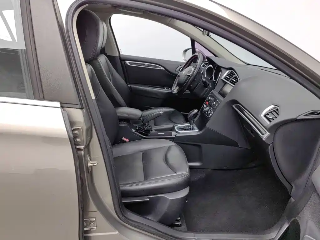 Citroen C4L — миниатюра 23