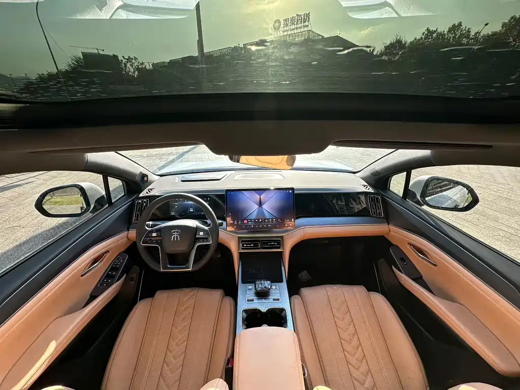 BYD L DM-i — миниатюра 5