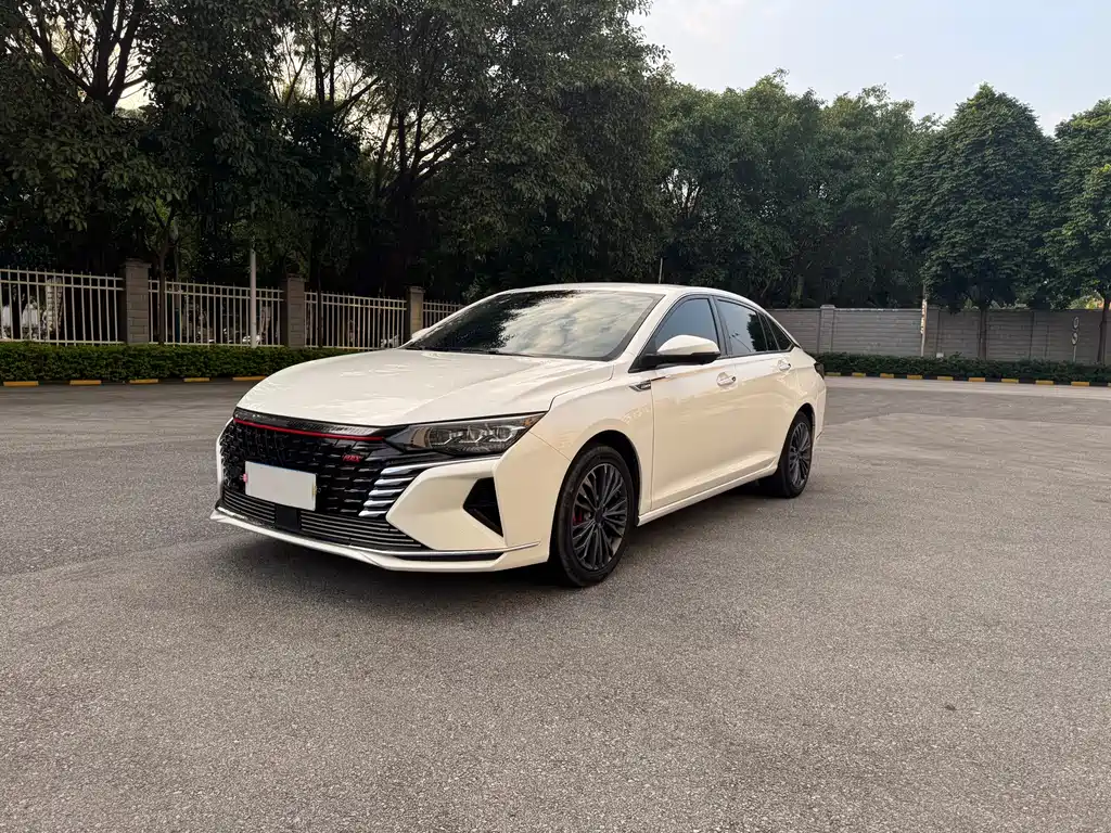 DONGFENG YI HYUN MAX