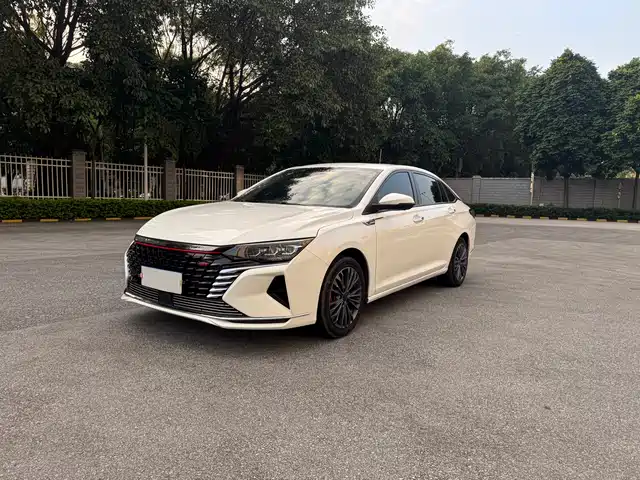 DONGFENG YI HYUN MAX 2021