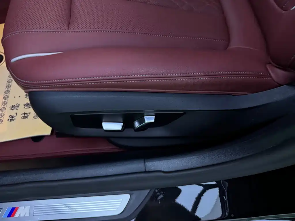 BMW 5 Series — миниатюра 27