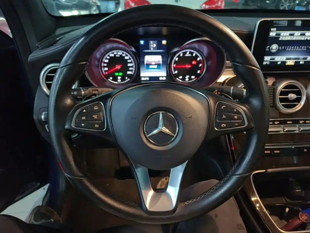 Mercedes-Benz GLC — миниатюра 11