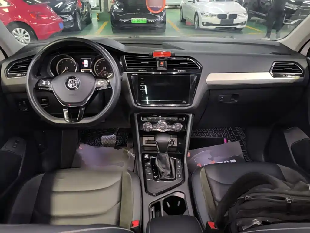 Volkswagen Tiguan L — миниатюра 10