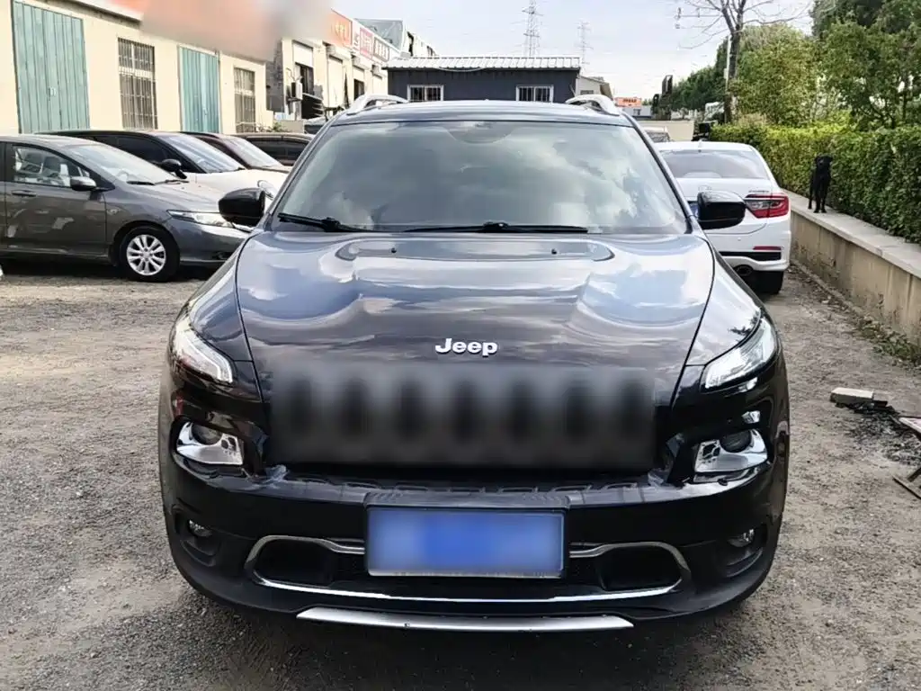 Jeep Cherokee — миниатюра 3