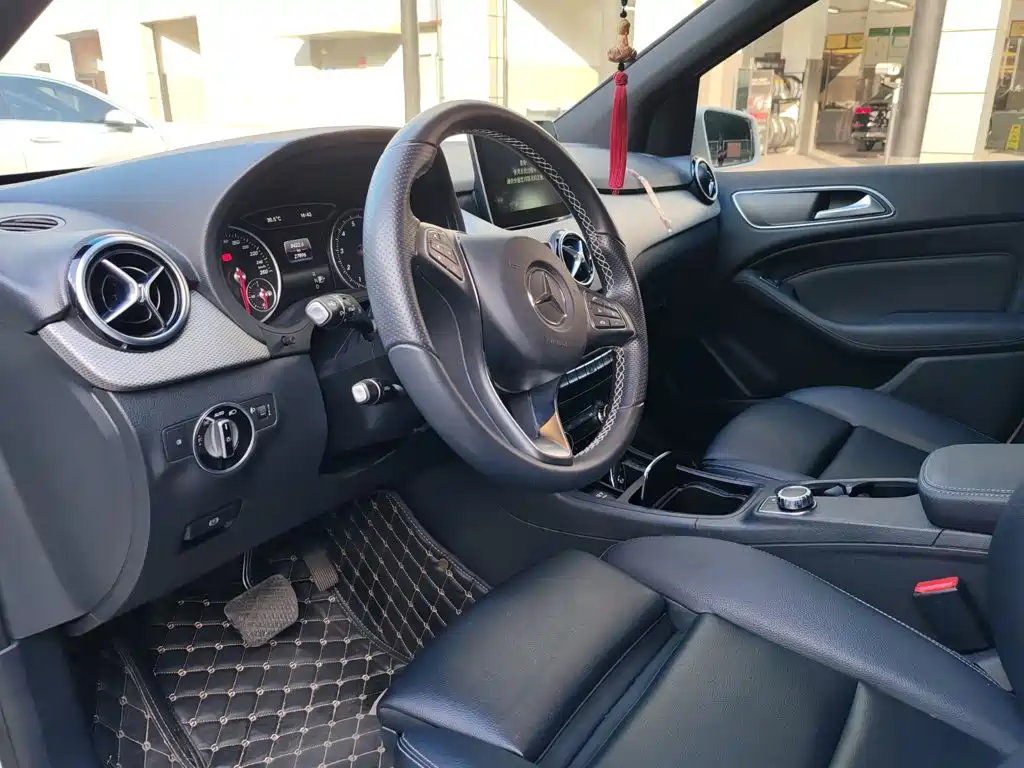 Mercedes-Benz B-Class — миниатюра 11