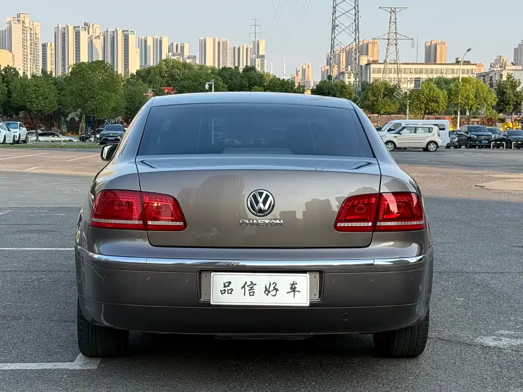 Volkswagen Phaeton — миниатюра 5