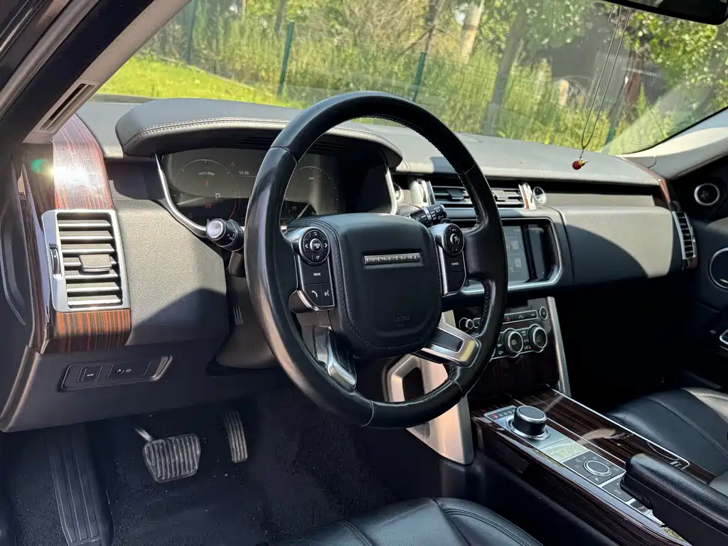 Land Rover Range Rover — миниатюра 11