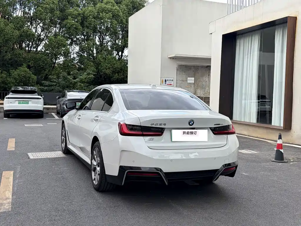 BMW i3 — миниатюра 9