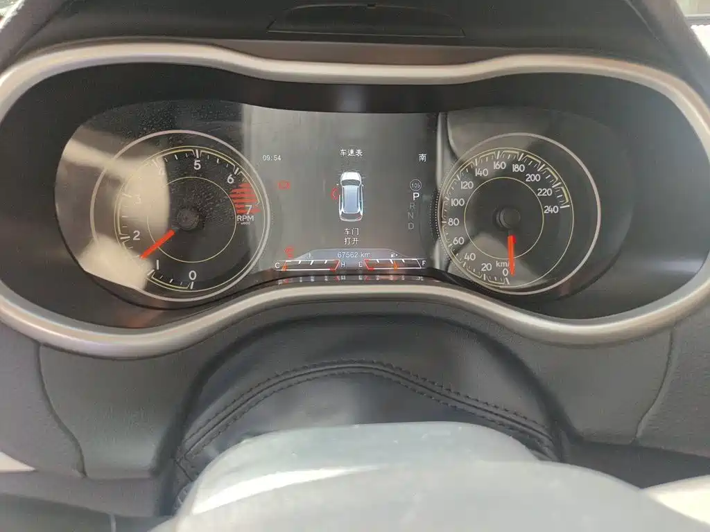 Jeep Cherokee — миниатюра 8
