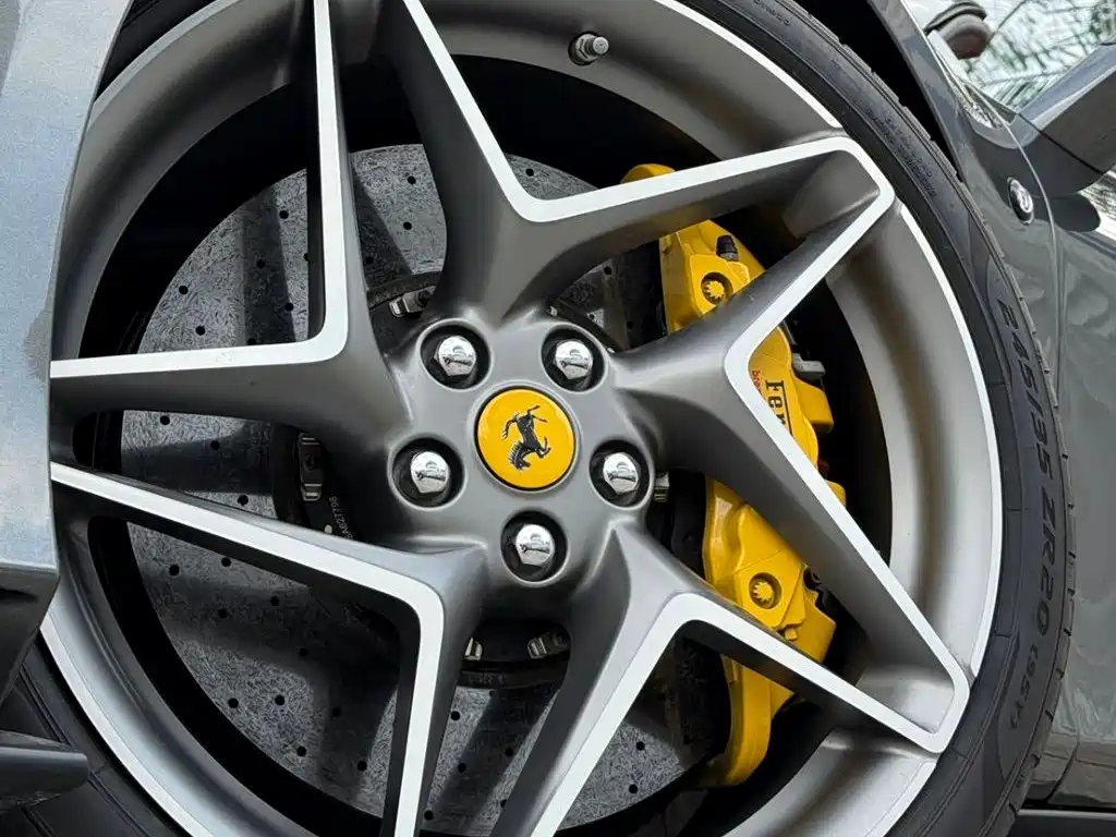 Ferrari F8 Spider 3.9T V8, фото 3