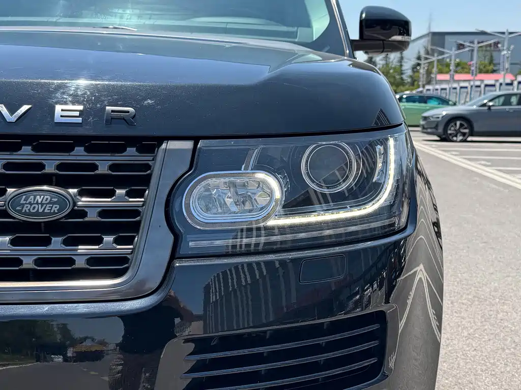 Land Rover Range Rover — миниатюра 8