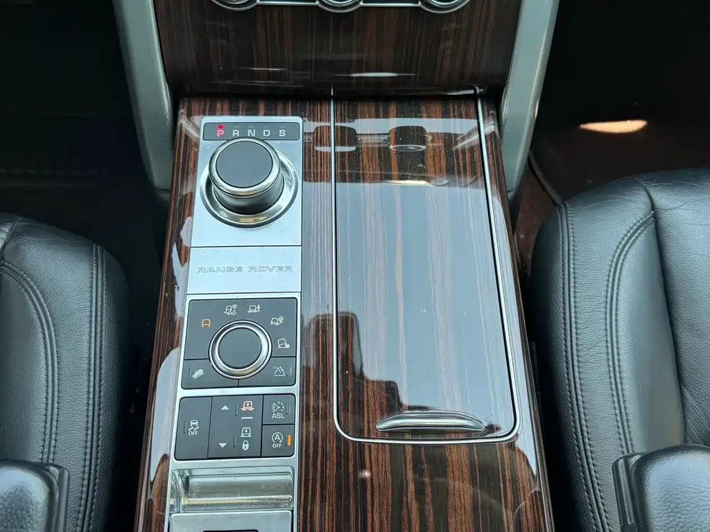 Land Rover Range Rover — миниатюра 14