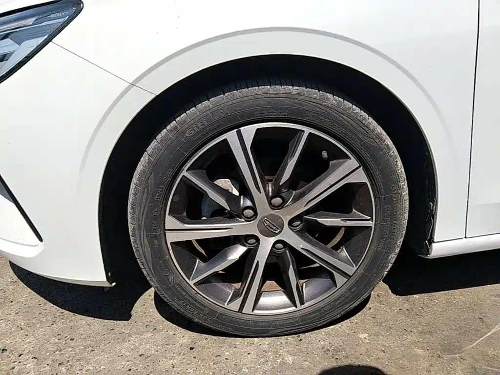 Geely Emgrand — миниатюра 23
