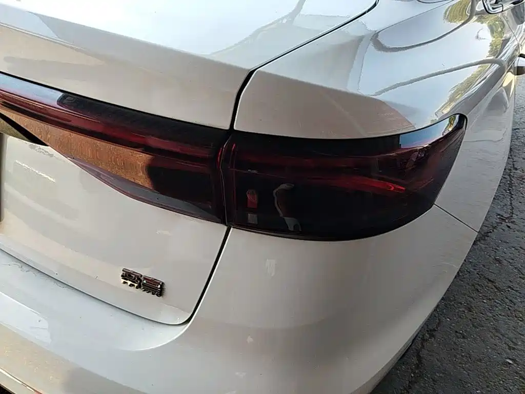 Geely Emgrand — миниатюра 8