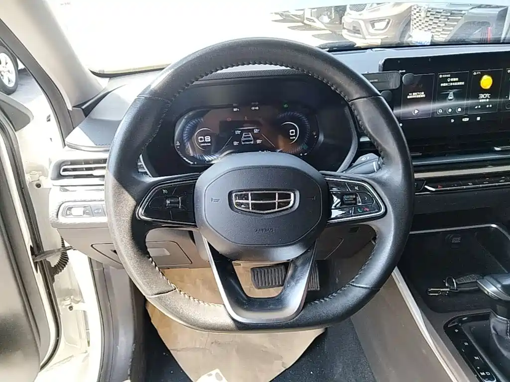 Geely Emgrand — миниатюра 11