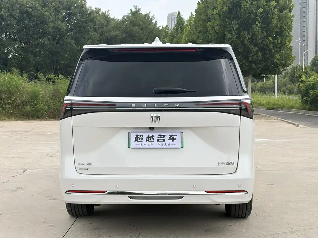 Buick GL8 Hybrid — миниатюра 5