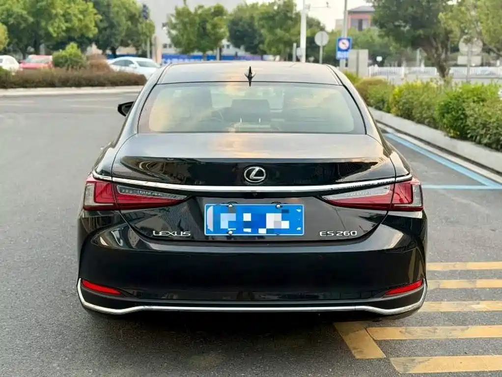 Lexus ES 2023 — фото 5