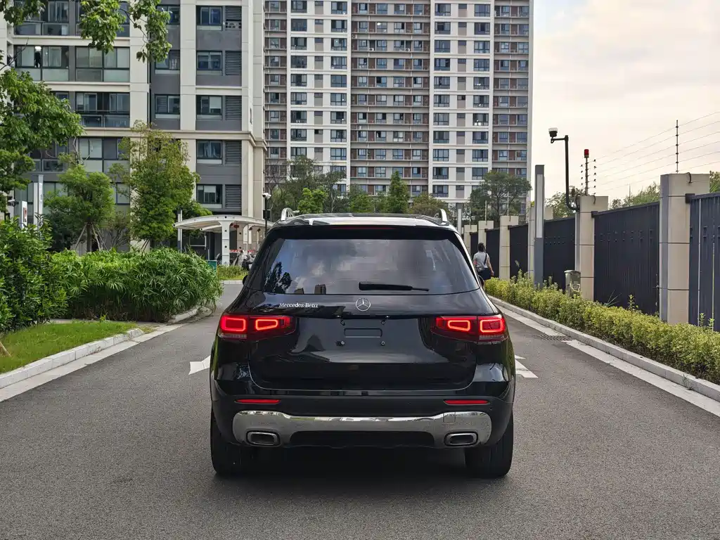 Mercedes-Benz GLB — миниатюра 15