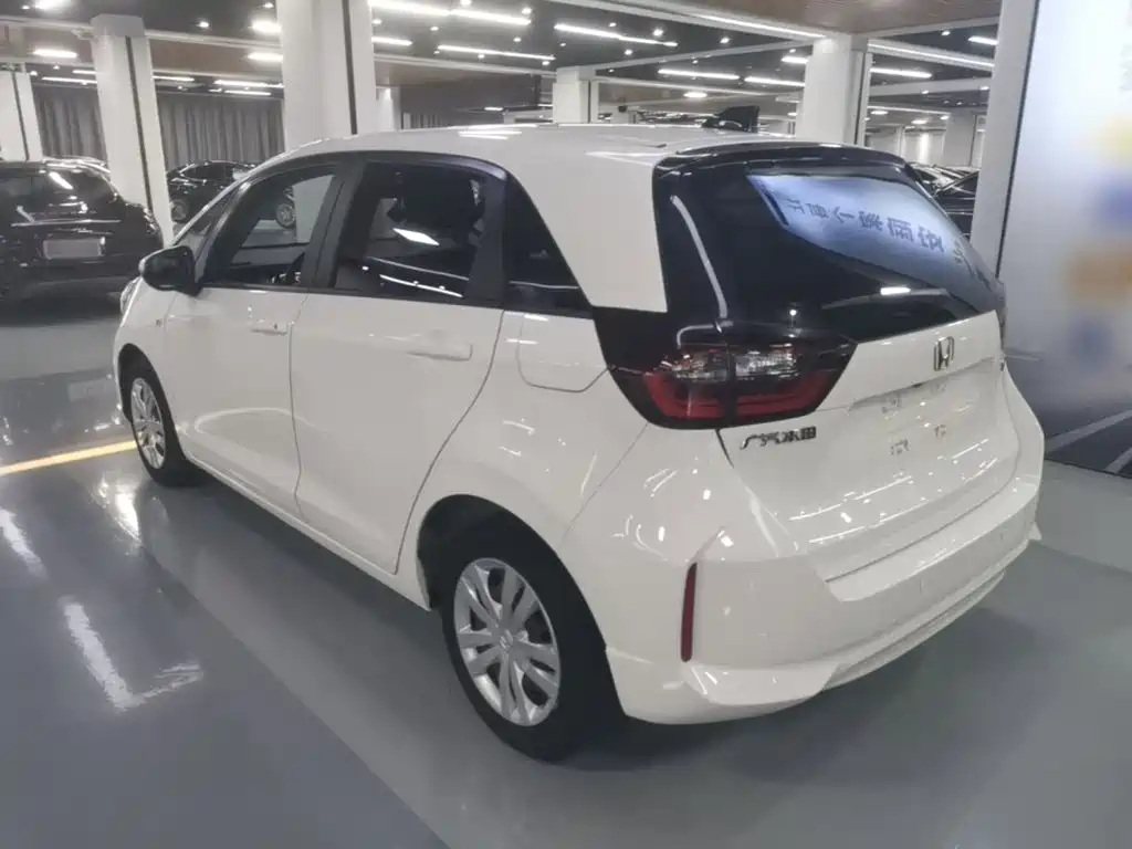 Honda Fit — миниатюра 5