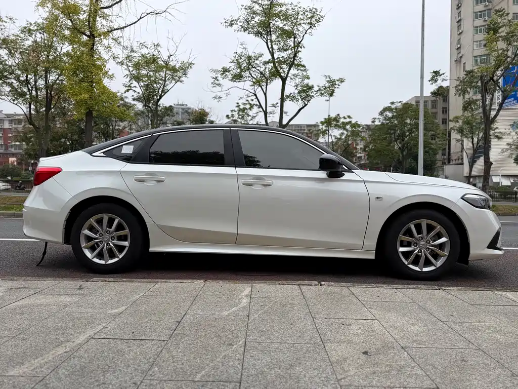 Honda Civic — миниатюра 8