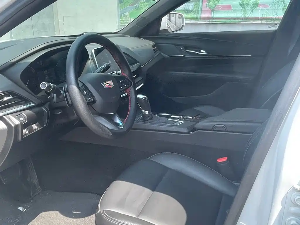 Cadillac CT4 — миниатюра 4