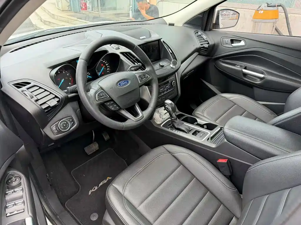 Ford Kuga — миниатюра 13
