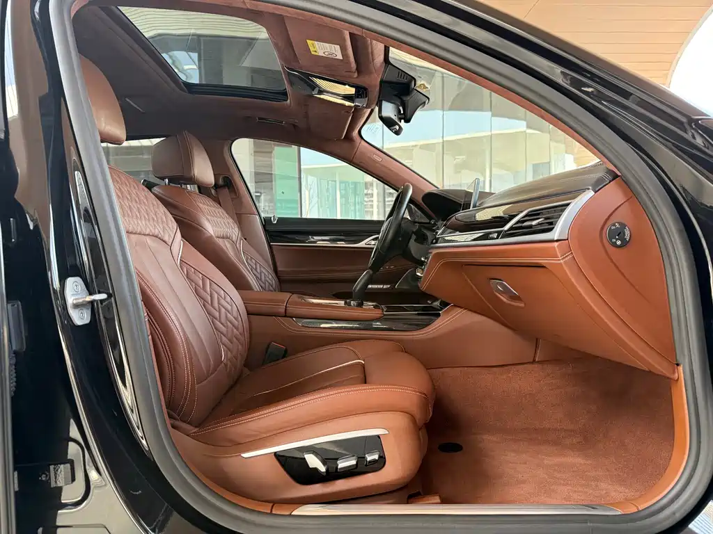 BMW 7 Series 7 2017 M760Li xDrive