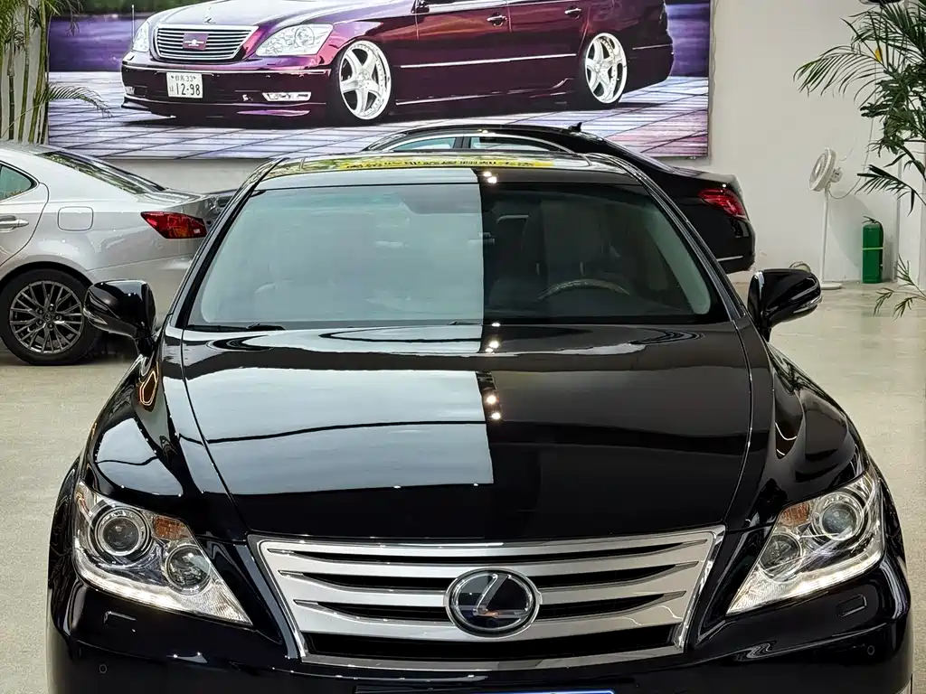 Lexus LS 2014
