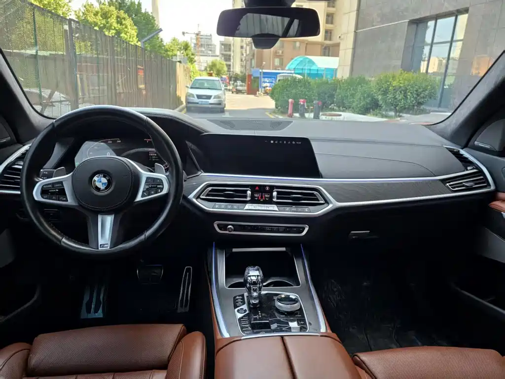 BMW X7 — миниатюра 8