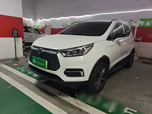BYD e6