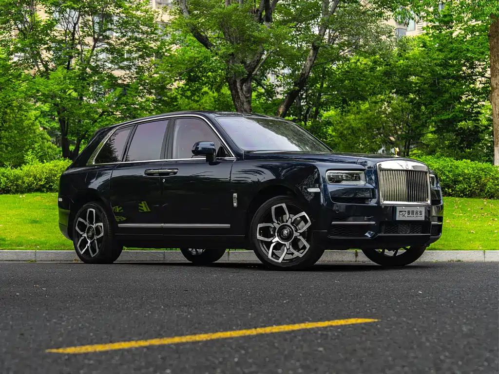 Rolls-Royce Cullinan 2018 мест