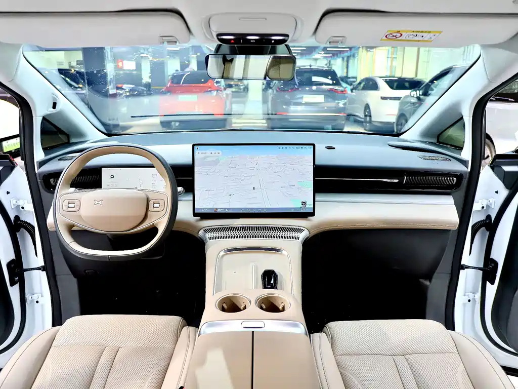 XPeng X9 — миниатюра 17