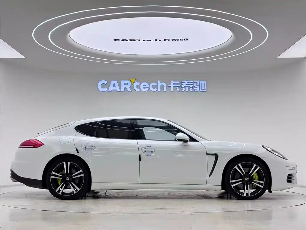 Porsche Panamera 2014 Panamera 4 3.0T