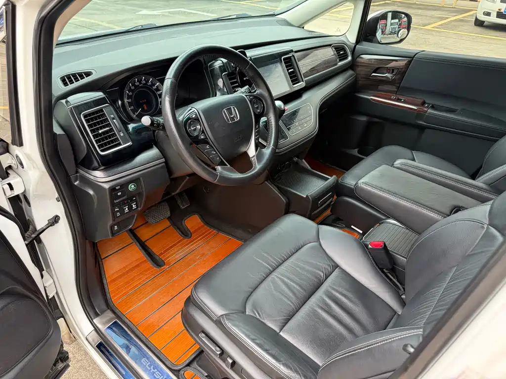 Honda Elysion 2016 2.4L Luxury