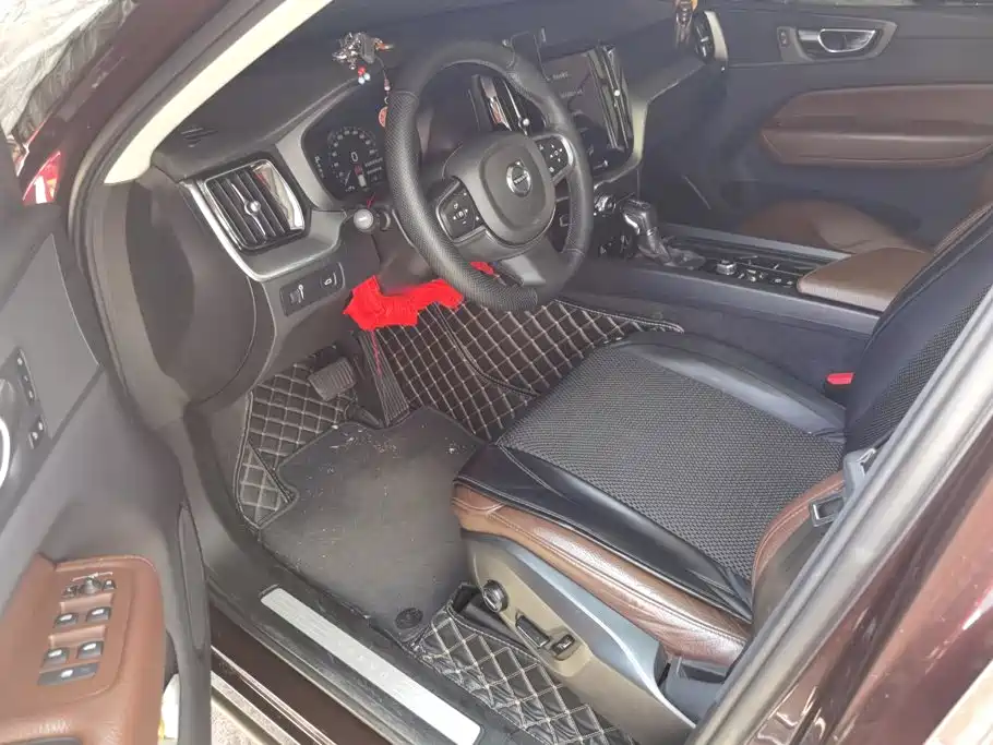 Volvo XC60 — миниатюра 9