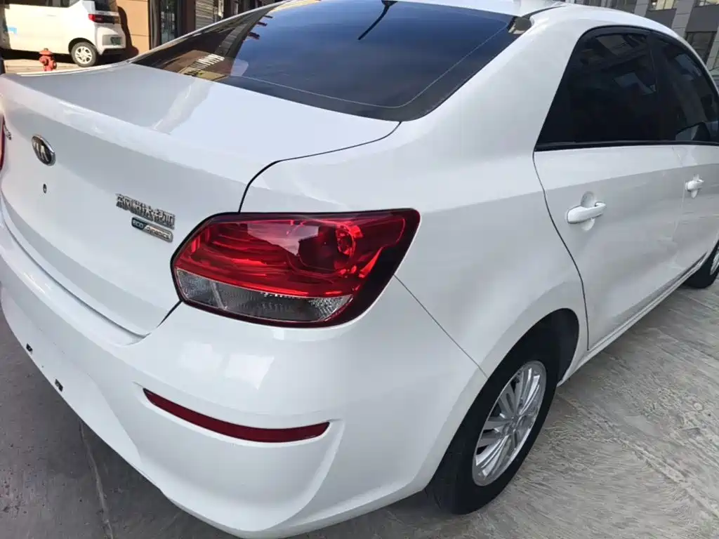 Kia Huanchi — миниатюра 8