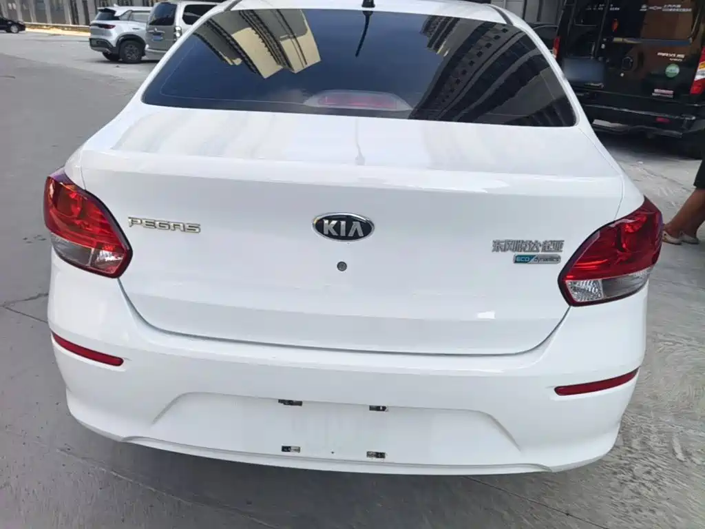 Kia Huanchi — миниатюра 6